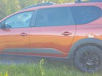 Second-hand Dacia Jogger Expression 110 CP (80 kW) 2023 Maro Monovolum