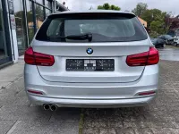 Gebraucht BMW 330 Advantage 258 PS (189 kW) 2016 Glaciersilber metallic Kombi