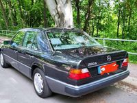 Gebraucht Mercedes E200 118 PS (86 kW) 1992 Limousine