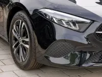 Gebraucht Mercedes A200 Progressive 163 PS (119 kW) 2025 Metalliclack kosmosschwarz Limousine