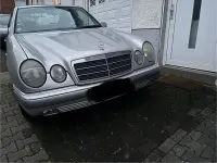Gebraucht Mercedes E200 143 PS (105 kW) 1996 Silber Limousine