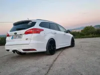 Gebraucht Ford Focus ST 250 PS (183 kW) 2018 Weiß Kombi