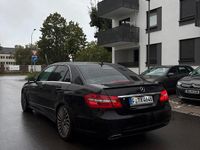 Gebraucht Mercedes E220 170 PS (125 kW) 2011 Schwarz Limousine