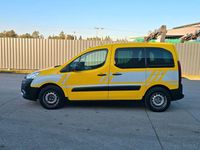 Gebraucht Peugeot Partner Tepee Outdoor 92 PS (67 kW) 2013 Gelb Van / Kleinbus