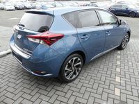 Gebraucht Toyota Auris Hybrid Design 99 PS (72 kW) 2015 Blau Limousine