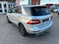 Gebraucht Mercedes ML350 258 PS (189 kW) 2012 Silber SUV