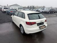 Gebraucht Audi A3 Attraction 122 PS (89 kW) 2013 Weiß Limousine
