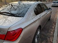 Second-hand BMW 730 245 CP (180 kW) 2009 Gri Berlinǎ
