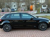 Gebraucht Audi A3 116 PS (85 kW) 2019 Schwarz Limousine