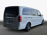 Gebraucht Mercedes V300 Night 237 PS (174 kW) 2022 Silber Van / Kleinbus