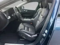 Second-hand Volvo XC60 Plus 197 CP (144 kW) 2023 Albastru SUV