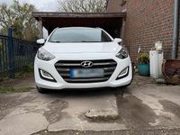 Gebraucht Hyundai i30 110 PS (80 kW) 2016 Weiß Kombi