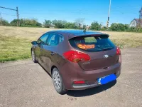 Używany Kia Ceed Attract 99 KM (72 kW) 2014 Brązowy Hatchback
