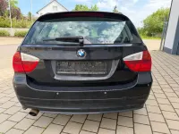 Gebraucht BMW 320 163 PS (119 kW) 2007 Schwarz Limousine