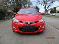 Gebraucht Hyundai i20 Edition 75 PS (55 kW) 2012 Rot Kleinwagen