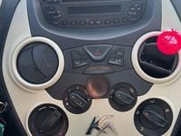 Gebraucht Ford Ka Trend 69 PS (50 kW) 2011 Weiß Kleinwagen