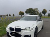 Gebraucht BMW 320 2012 Weiß Limousine