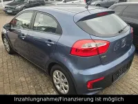 Gebraucht Kia Rio 84 PS (61 kW) 2017 Blau Limousine