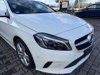 Gebraucht Mercedes A180 122 PS (89 kW) 2016 Weiß Limousine