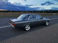 Gebraucht Mercedes 200 109 PS (80 kW) 1981 Grau Limousine