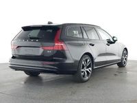 Gebraucht Volvo V60 Plus 197 PS (144 kW) 2025 Onyx black / metallic Kombi