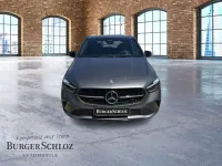 Gebraucht Mercedes B200 Night 163 PS (119 kW) 2025 Metalliclack mountaingrau Kleinwagen