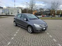 Gebraucht Mercedes B180 109 PS (80 kW) 2009 Grau Van / Kleinbus