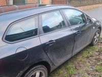 Gebraucht Opel Astra 100 PS (73 kW) 2012 Schwarz Kombi