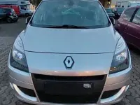 Gebraucht Renault Scénic 106 PS (77 kW) 2010 Silber Van / Kleinbus