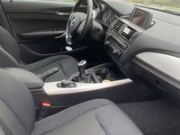 Gebraucht BMW 114 Advantage 102 PS (75 kW) 2012 Weiß Kleinwagen