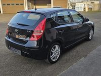 Gebraucht Hyundai i30 Edition 90 PS (66 kW) 2012 Schwarz Limousine