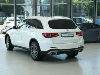 Gebraucht Mercedes GLC400d AMG line 330 PS (242 kW) 2022 Polarweiss  unilack SUV