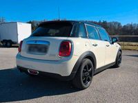 Używany Mini Cooper 136 KM (100 kW) 2015 Biały Hatchback
