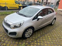 Gebraucht Kia Rio 109 PS (80 kW) 2011 Silber Limousine