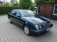 Occasion Mercedes E200 Elegance 136 ch (100 kW) 2000 Noir Berline