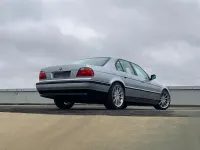 Gebraucht BMW 750 326 PS (239 kW) 1997 Silber Limousine