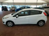 Gebraucht Ford Fiesta 95 PS (69 kW) 2016 Weiß Kleinwagen