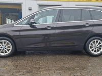 Gebraucht BMW 218 Advantage 150 PS (110 kW) 2017 Braun Van / Kleinbus
