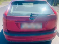 Używany Ford Focus 101 KM (74 kW) 2009 Czerwony Sedan/Limuzyna
