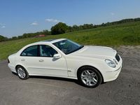 Gebraucht Mercedes E500 Avantgarde 306 PS (225 kW) 2003 Weiß Limousine