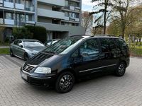 Second-hand VW Sharan 140 CP (102 kW) 2005 Negru Monovolum