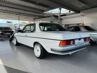 Gebraucht Mercedes 230 109 PS (80 kW) 1979 Weiß Coupé