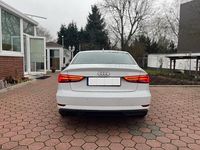 Gebraucht Audi A3 Comfort 150 PS (110 kW) 2017 Weiß Limousine