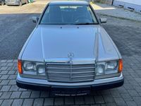 Gebraucht Mercedes E300 179 PS (131 kW) 1992 Grau Coupé