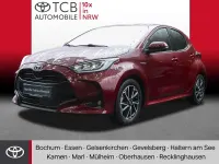 Gebraucht Toyota Yaris Basis 116 PS (85 kW) 2020 Tokiorot perleffekt Kleinwagen