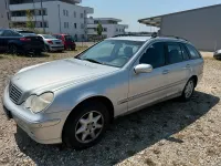 Gebraucht Mercedes C220 Avantgarde 143 PS (105 kW) 2003 Silber Kombi