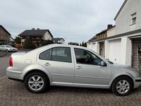 Second-hand VW Bora 90 CP (66 kW) 1999 Gri Berlinǎ