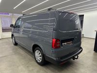 Gebraucht VW Transporter 102 PS (75 kW) 2016 Grau Van