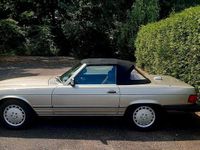 Gebraucht Mercedes 560 230 PS (169 kW) 1987 Gold Cabrio