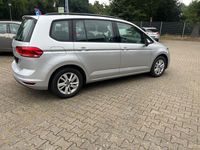 Gebraucht VW Touran Comfortline 150 PS (110 kW) 2020 Silber Van / Kleinbus